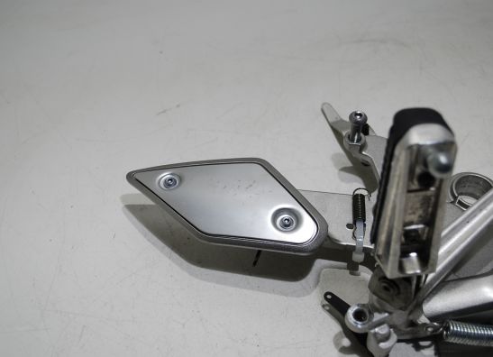 Fussrastetrager vorne rechts Yamaha MT 01