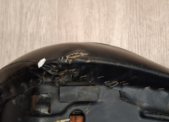 Zadel Honda VF 700  750 C Magna