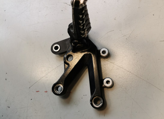 Voetsteun Rechts Aprilia RSV 1000