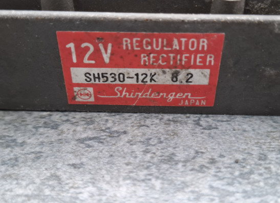 Regler Gleichrichter Kawasaki GPZ 500