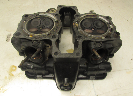 Cilinderkop Honda VF 700  750 F