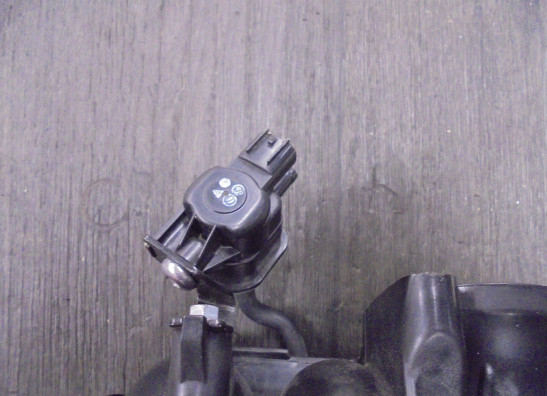 Throttle body Triumph Trident 660