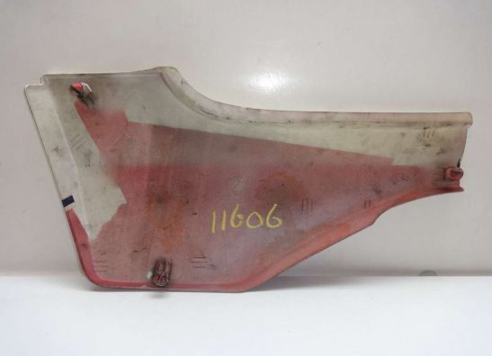 Rechter zijkuip klein Honda VF 700  750 F