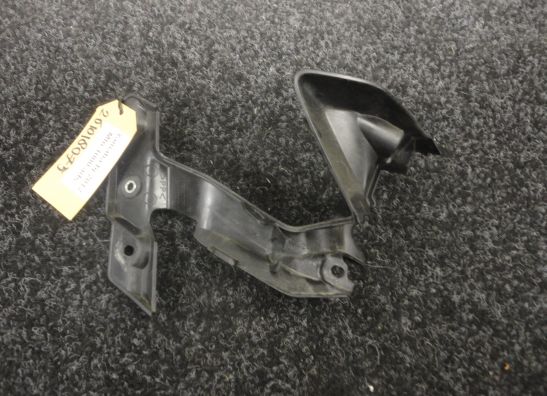 Rechter binnenkuip Yamaha MT 10