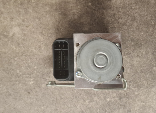 ABS pomp Yamaha Tracer 7