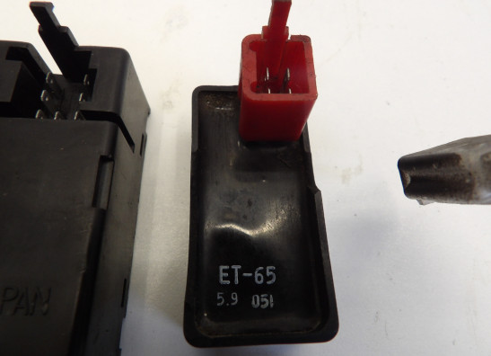 Relais unit Honda VF 700  750 C Magna