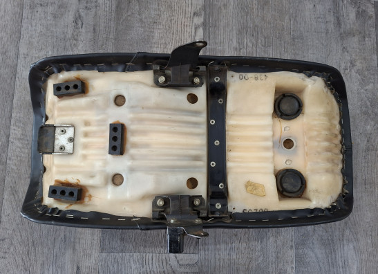 Zadel Honda CB 750 F