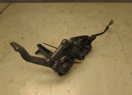 Fussrastetrager vorne rechts Kawasaki ZZR 600