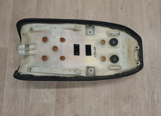 Zadel Honda VF 1000 F