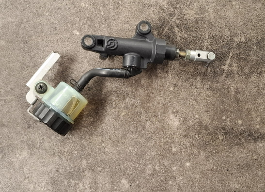 Rear brake master cylinder  Yamaha YZF R1