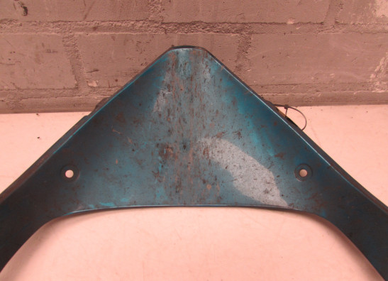 Cowl V shape under Honda VFR 750