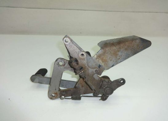 Fussrastetrager vorne rechts Suzuki GS 500 E