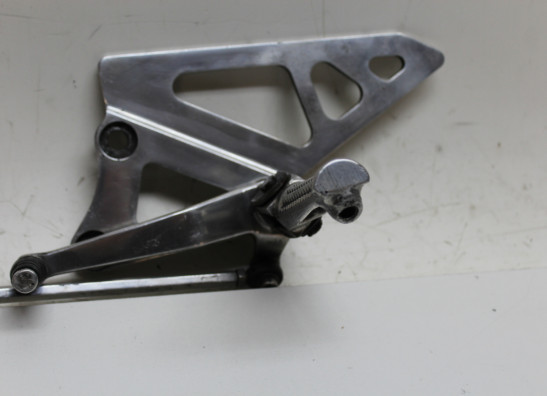 Main step holder left Suzuki GSX R 750 RK