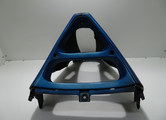 Cowl V shape under Kawasaki ZZR 600