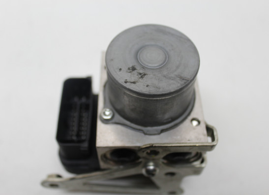 ABS pomp Yamaha Tracer 900