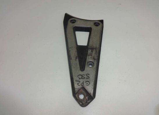 Fussrastetrager vorne links Kawasaki GPZ 550