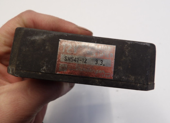 Regler Gleichrichter Honda VF 700  750 F