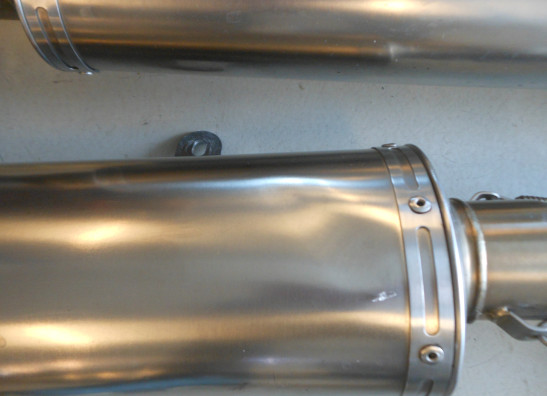 Uitlaat Aprilia RSV 1000