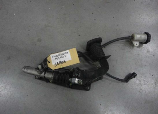 Rempomp achter Piaggio Mp3 400 2008-2013