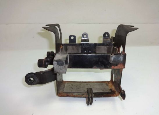 Batterie befestigung Suzuki GSX F 1100