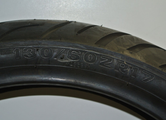 Reife vorne Honda CBR 125 R