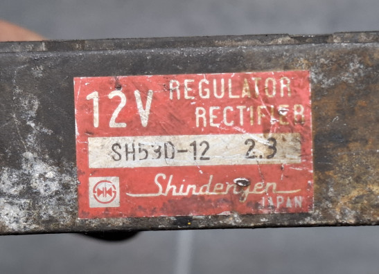 Regler Gleichrichter Kawasaki GPZ 500