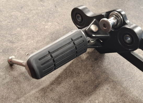 Main step holder left Yamaha MT 07