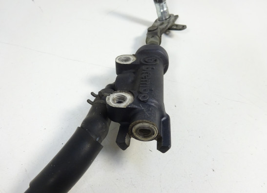 Rempomp achter Yamaha TDM