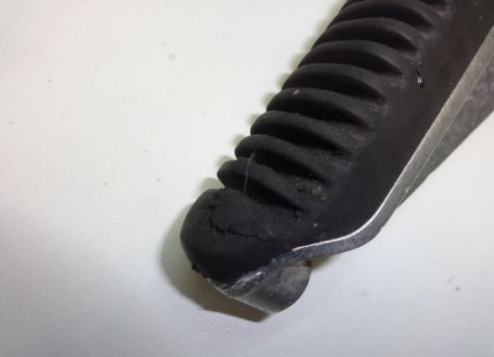 Main step holder right Suzuki GSX F 750