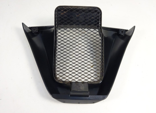 Cowl V shape under MV Agusta 750 Brutale