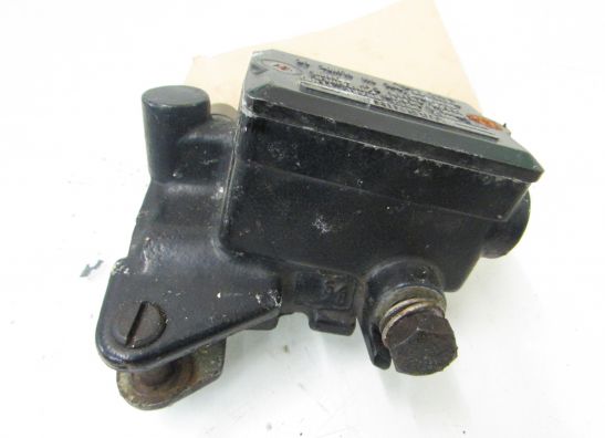 Front brake master cylinder  Kawasaki GPZ 600