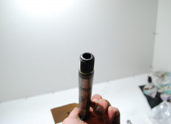 Achteras Suzuki RF 600