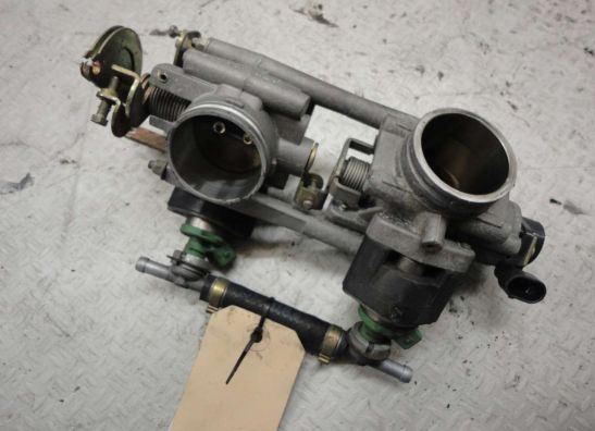 Gasklephuis Ducati ST2