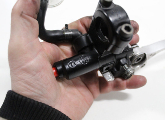 Bremszylinder vorne Triumph Sprint ST 1050