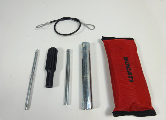 Tool set Ducati monster 600