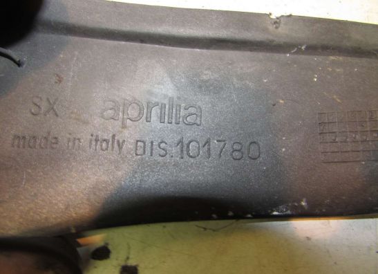Cowl lower right Aprilia RSV 1000