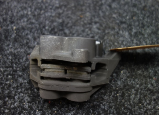 Brake caliper right front Yamaha Tracer 700