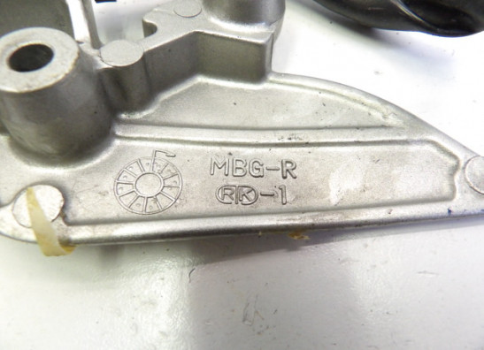 Fussrastetrager vorne rechts Honda VFR 800 I