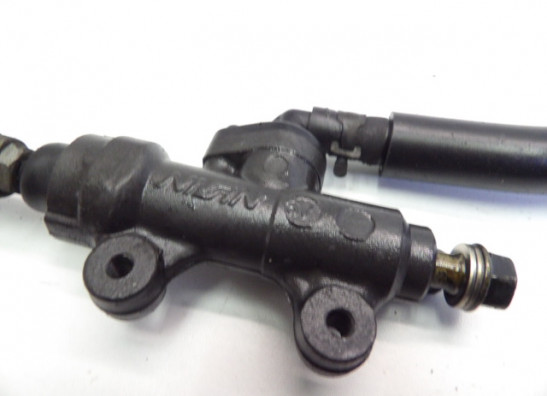 Rempomp achter Honda CBR Fireblade