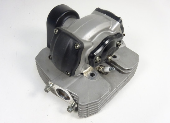 Cylinder head Ducati monster 696
