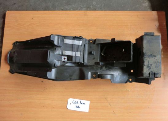 Achterspatbord Suzuki GSR 600
