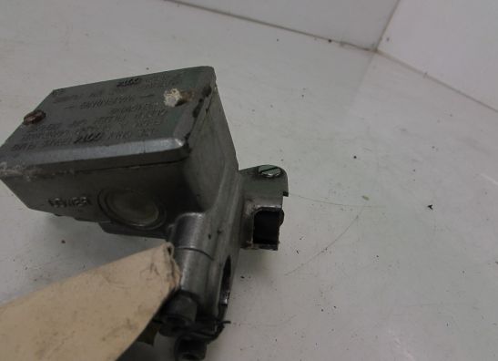 Rempomp Honda VFR 750