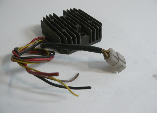 Spanningsregelaar Yamaha XV 700 / 750 SE
