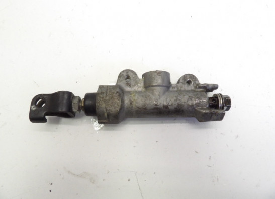 Rempomp achter Honda VTR 1000 F