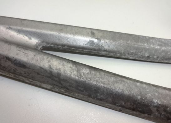 Fussrastetrager vorne links Kawasaki ER 5