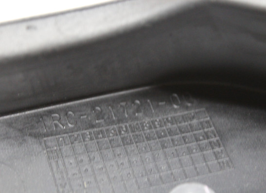 Rechter achterkant Yamaha MT 09