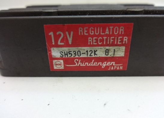 Regler Gleichrichter Kawasaki GPZ 500