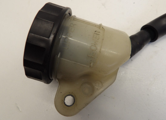 Rempomp achter Honda CBF 1000