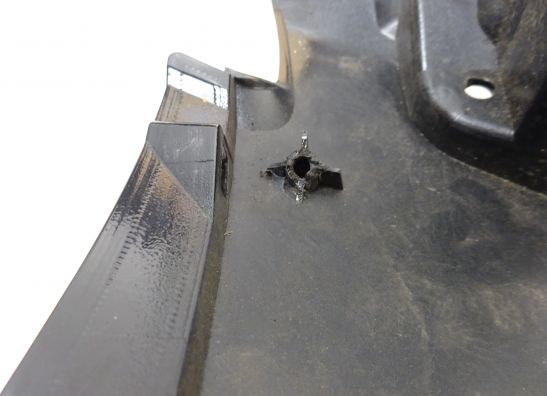 Cowl left rear Suzuki Burgman 650