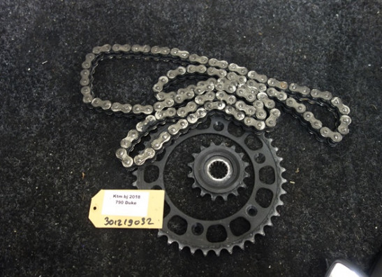 Chain and sprocket kit KTM 790 Duke 2018-2020